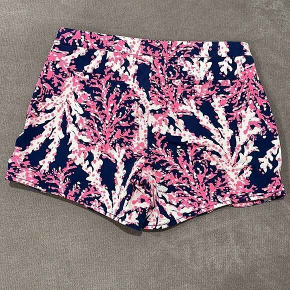 Lilly Pulitzer shorts w/ side zip - Picture 3 of 3